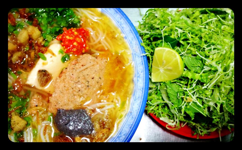 Bún riêu đoàn kết buôn ma thuột